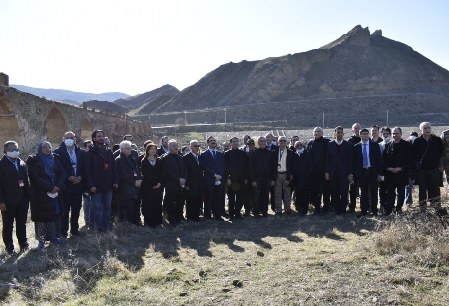 Jabrayil: Ausländische Diplomaten besuchen Khudafarin Brücke VIDEO
