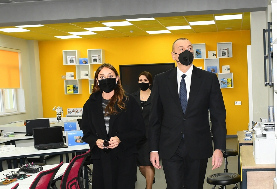 伊利哈姆·阿利耶夫总统携夫人梅赫丽班·阿利耶娃视察黑尔达兰第3中学投入使用情况