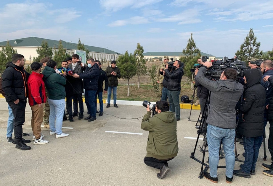 Media nümayəndələri Raket və Artilleriya Qoşunlarının hərbi hissələrinə səfər ediblər VİDEO
