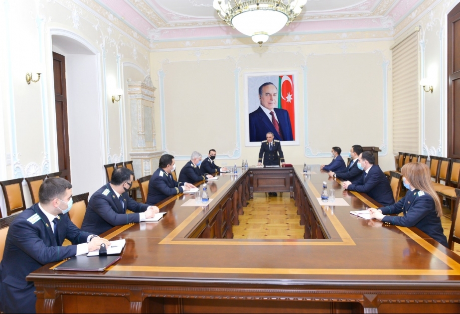 Baş prokuror hakim vəzifəsinə təyin edilmiş prokurorluq işçiləri ilə görüşüb