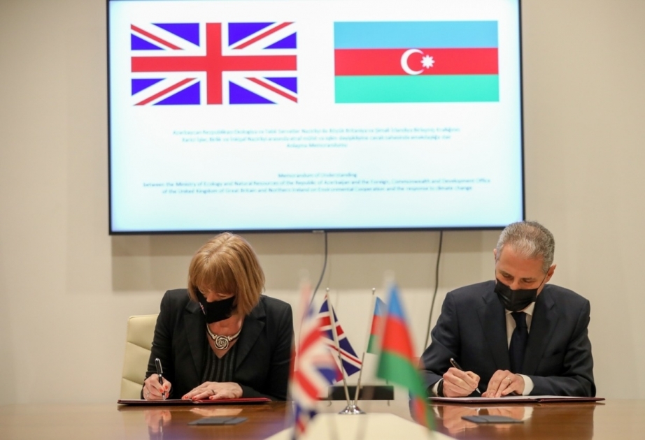 أذربيجان والمملكة المتحدة توقعان مذكرة تفاهم حول التعاون في مجال البيئة
