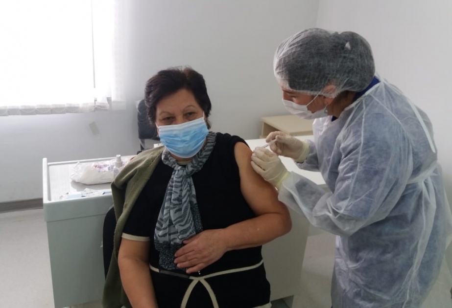 Qazaxda koronavirus əleyhinə vaksinasiyanın ikinci mərhələsi icra olunur