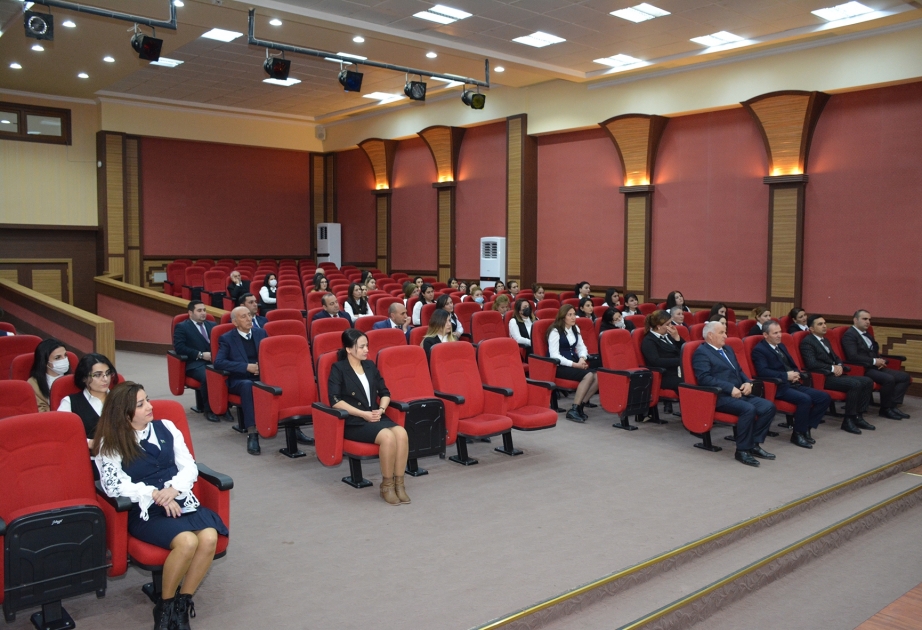 Orta məktəb müəllimləri üçün onlayn ixtisasartırma kursu təşkil olunub