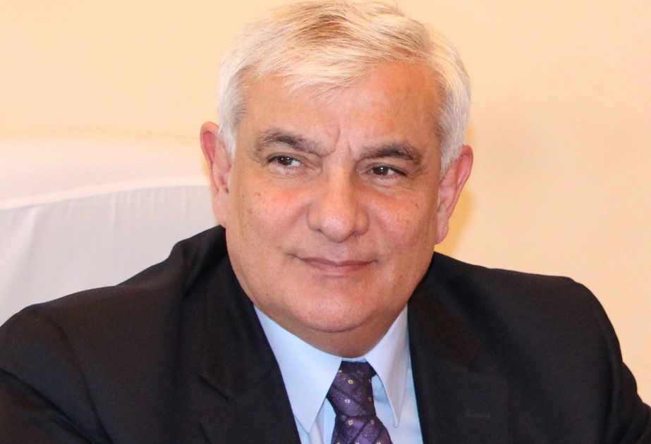 Türkiyədə Kamal Abdullanın yaradıcılığı haqqında elmi iş müdafiə olunub