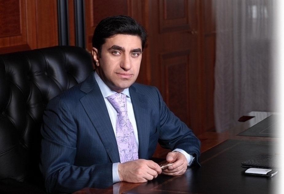 Un empresario azerbaiyano, God Nisanov recibió el premio estatal de Rusia