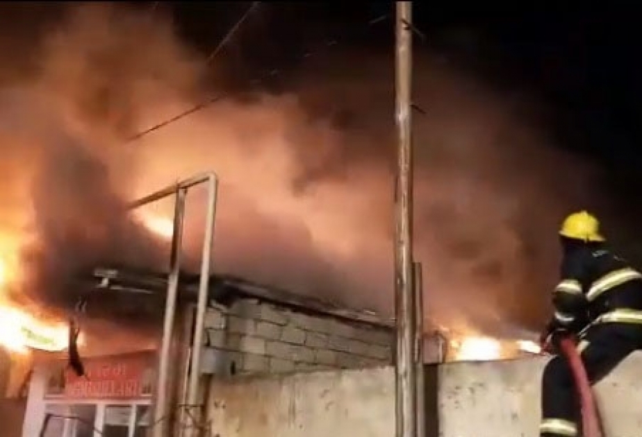 FHN Suraxanı rayonunda baş vermiş yanğınla bağlı məlumat yayıb VİDEO