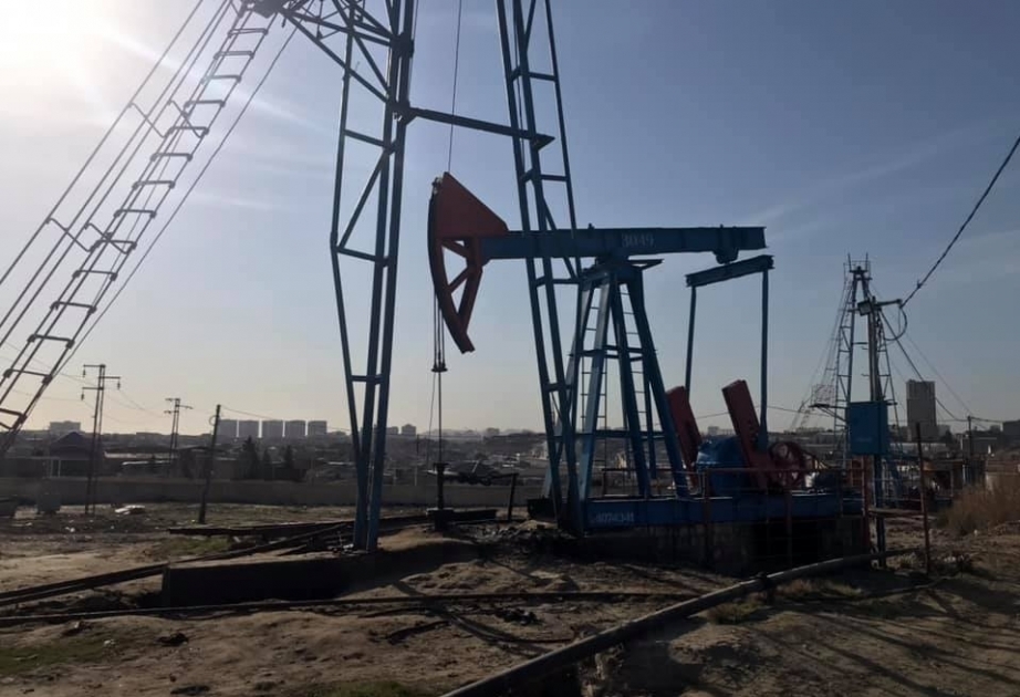 Preis für ein Barrel der aserbaidschanischen Ölsorte Azeri light kostet 62,77 Dollar