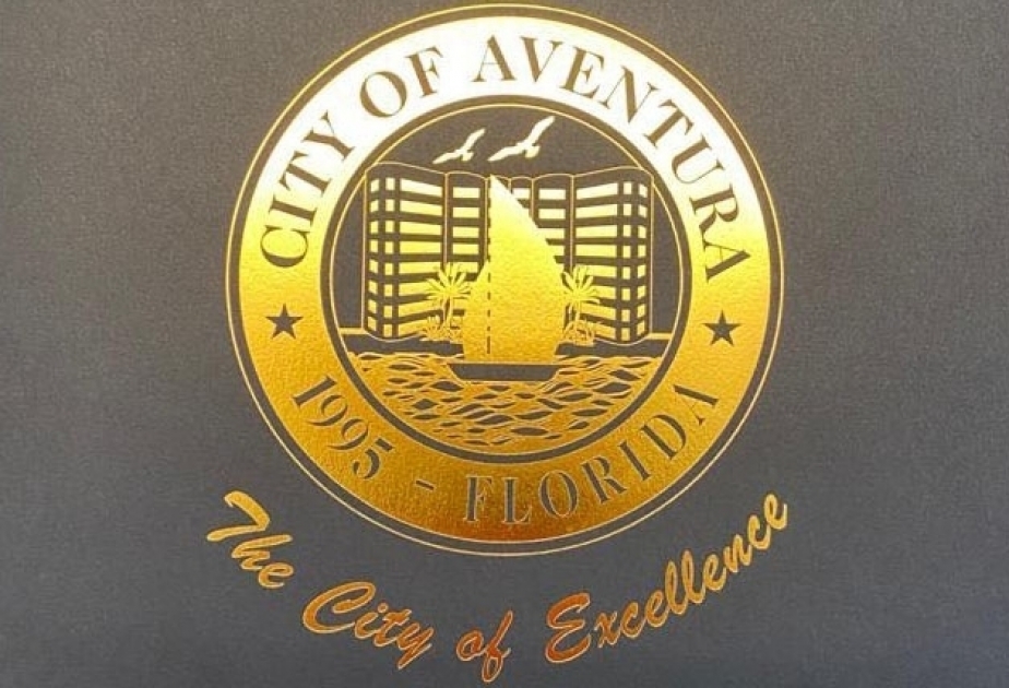 Le maire de la ville d’Aventura signe une proclamation relative à la tragédie de Khodjaly