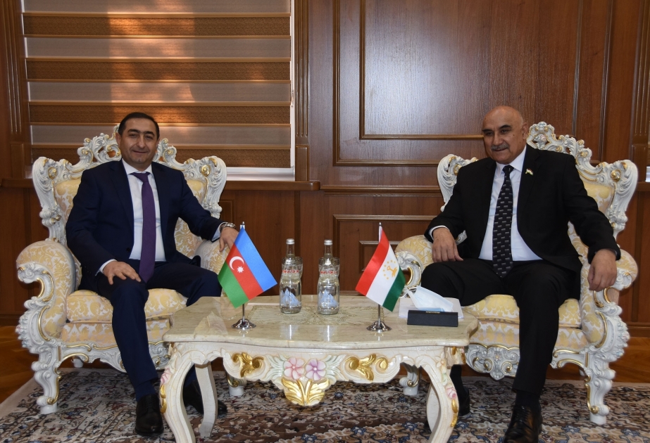 讨论加强阿塞拜疆-塔吉克斯坦合作的问题