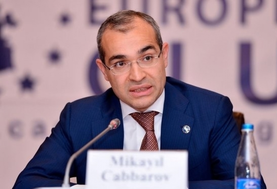 Ministro de Economía destacó la contribución de la cuarta revolución industrial a la economía de Azerbaiyán