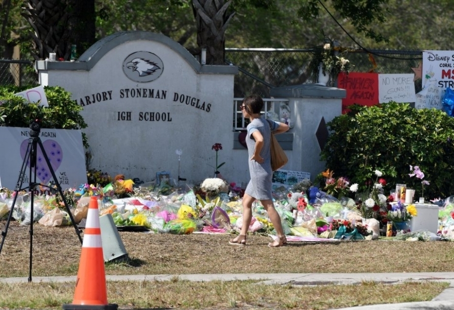 Biden instó a restringir la venta de armas de fuego en Estados Unidos en el tercer aniversario del tiroteo en la escuela de Parkland