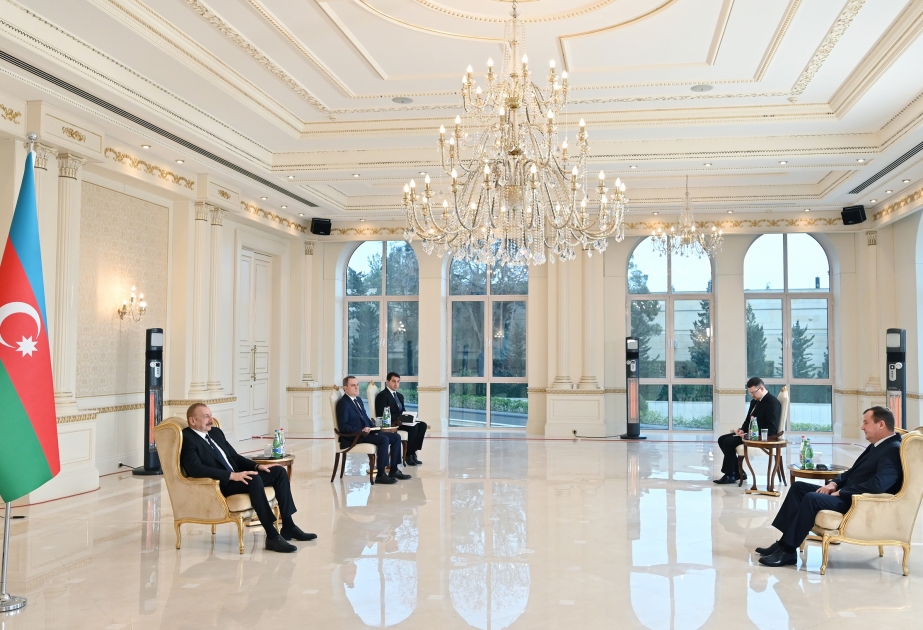 Prezident İlham Əliyev Belarusun Azərbaycanda yeni təyin olunmuş səfirinin etimadnaməsini qəbul edib  YENİLƏNİB VİDEO