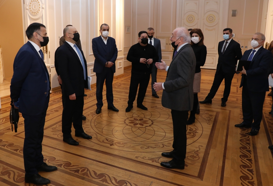 Mədəniyyət naziri ölkəmizdə fəaliyyət göstərən televiziya kanallarının rəhbərləri ilə görüşüb