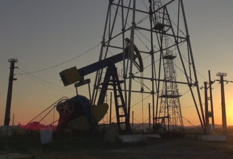 Баррель нефти "Азери Лайт" продается за 63,68 доллара