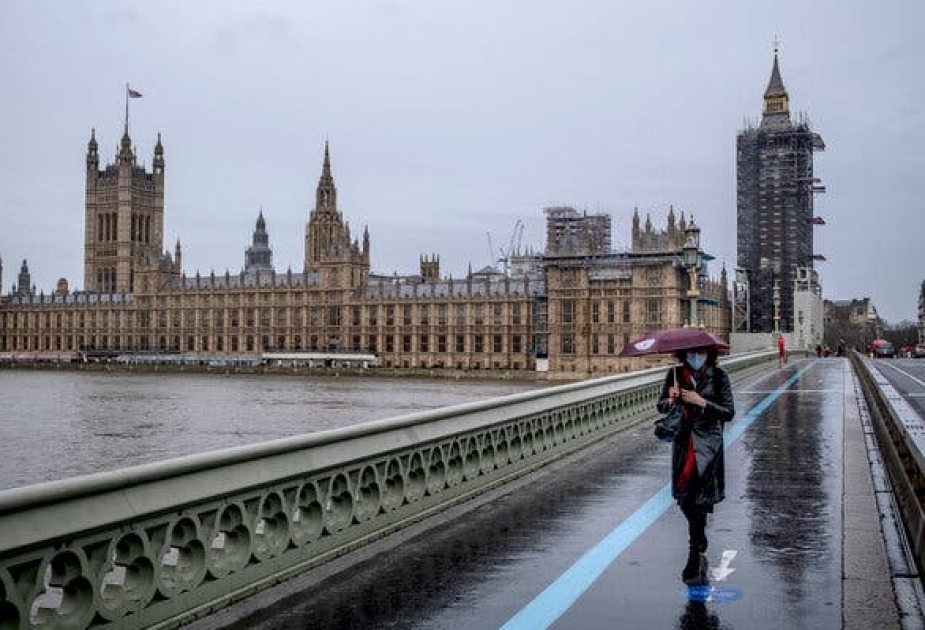Böyük Britaniyada sərt karantin qaydalarının yumşadılmasına qərar verilib