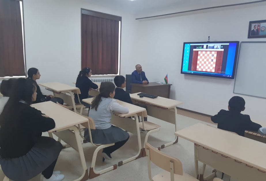 Şahmat üzrə növbəti interaktiv dərs keçirilib