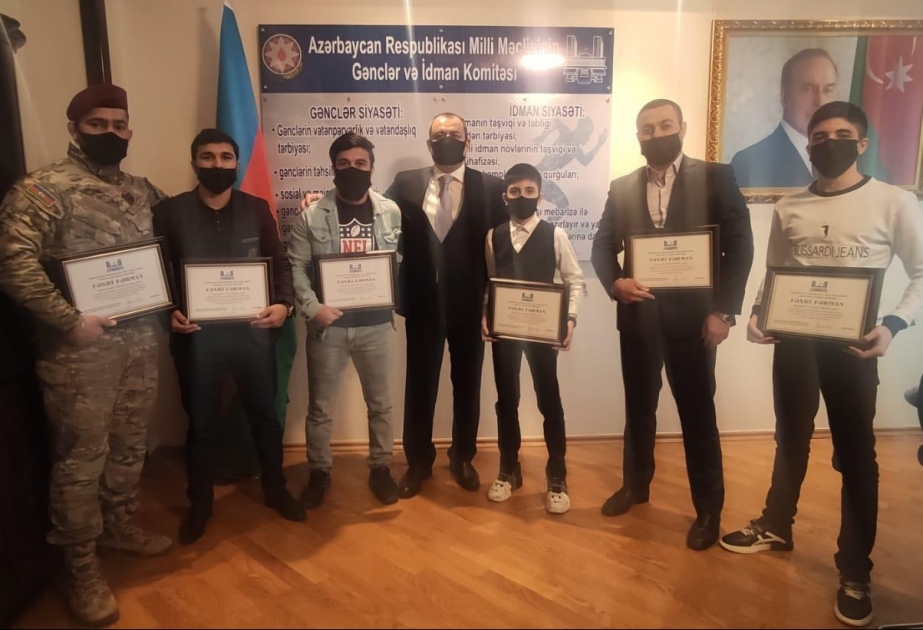 Milli Məclisin Gənclər və idman komitəsində Vətən müharibəsinin iştirakçısı olan gənclərlə görüş keçirilib