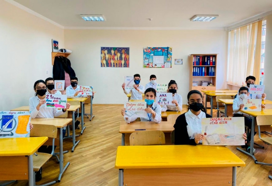Paytaxt məktəblərində Beynəlxalq Ana Dili Günü qeyd edilib