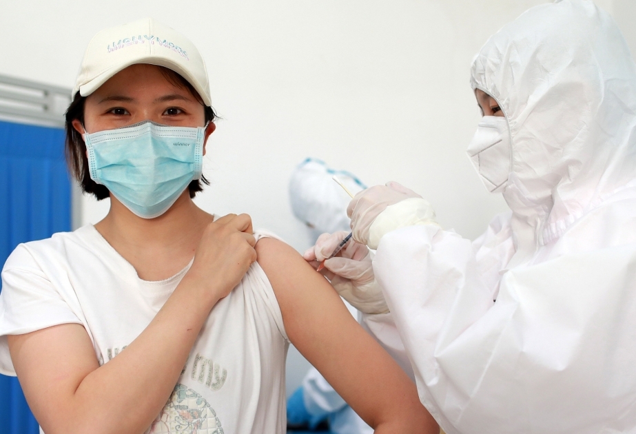 La vaccination massive contre le Covid-19 lancée à Pékin