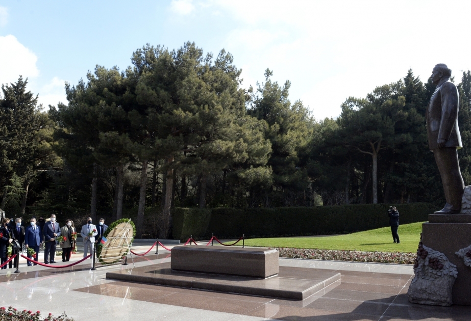 Members of French National Assembly pay respect to national leader Heydar Aliyev and Azerbaijani martyrs