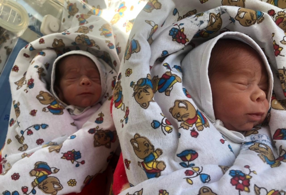 Quba Regional Perinatal Mərkəzində ağır vəziyyətdə doğulan əkiz uşaqların həyatları xilas edilib