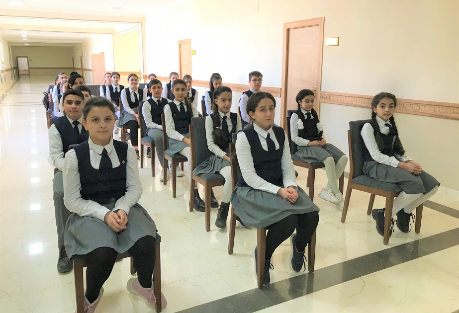 “Büdcəmizi anlayaq” layihəsi çərçivəsində növbəti təlimdə 40-dan çox məktəbli iştirak edib