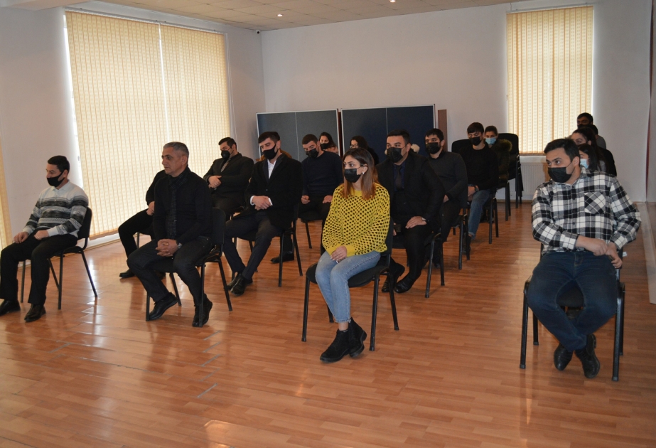 Balakəndə gənclər Vətən Müharibəsi Qəhrəmanı ilə görüşüblər