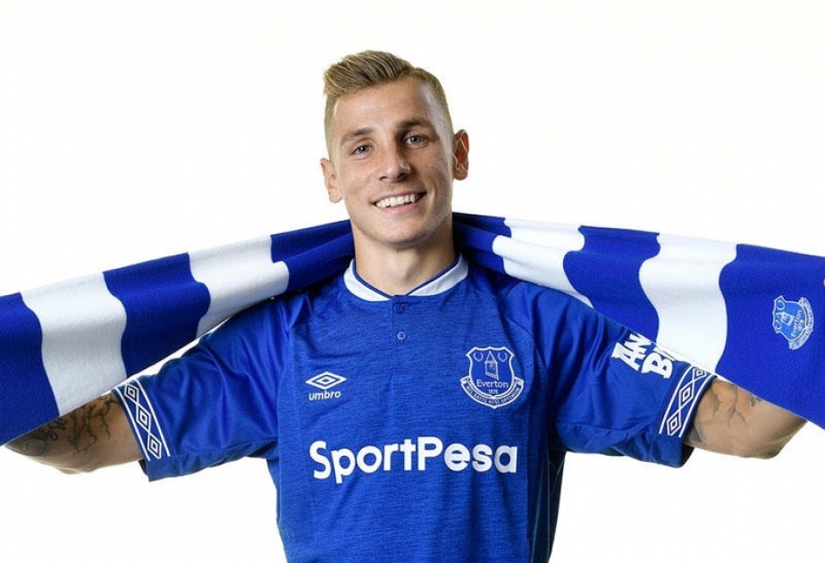 “Everton” müdafiəçisi Lukas Din ilə müqavilənin müddətini uzadıb