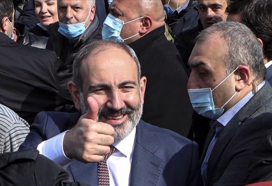 Ejército de Armenia pide la renuncia del primer ministro