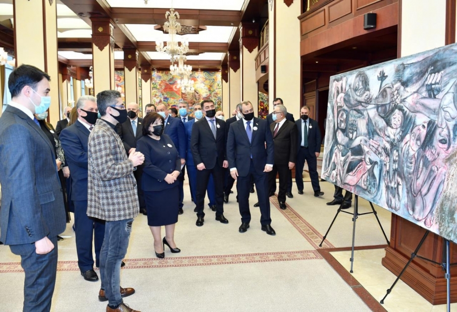 Milli Məclisdə Xocalı soyqırımına həsr edilmiş rəsm sərgisi təşkil olunub
