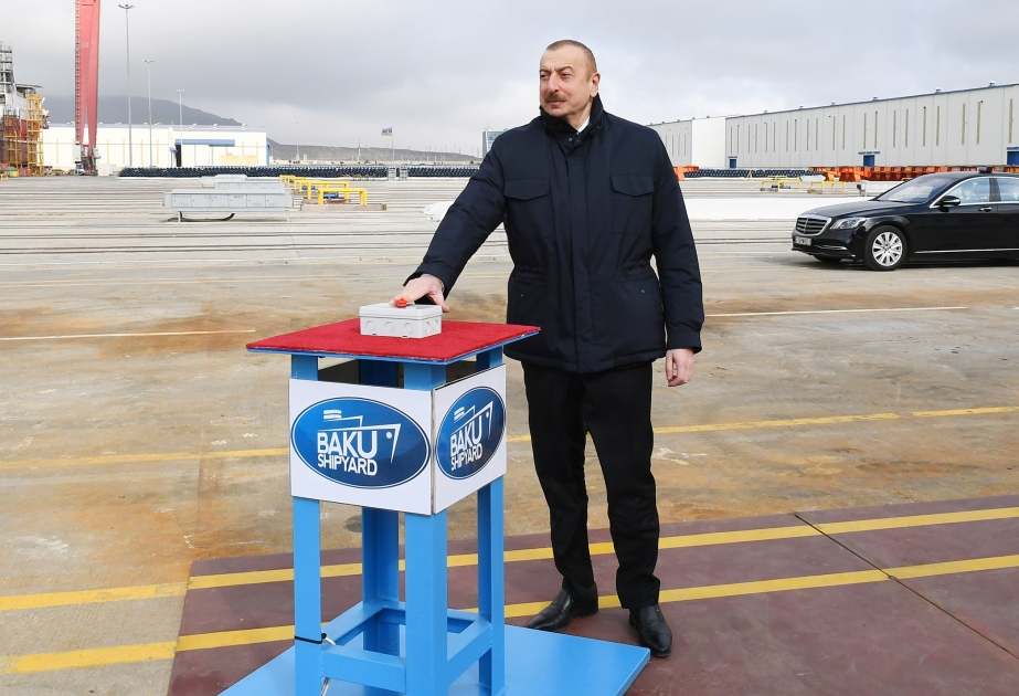 Fährschiff “Akademiemitglied Zarifa Aliyeva” vom Stapel gelassen und Fähre "Aserbaidschan" in Betrieb genommen  Präsident Ilham Aliyev und First Lady Mehriban Aliyeva nehmen an Zeremonien teil VIDEO