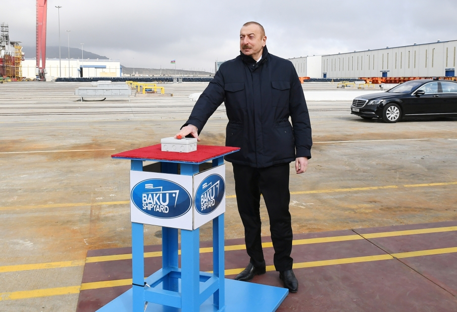 Le président Ilham Aliyev et la première dame Mehriban Aliyeva participent aux cérémonies de mise à l’eau du ferry-boat « Académicienne Zarifa Aliyeva » et de mise en exploitation d’un autre baptisé « Azerbaïdjan » VIDEO