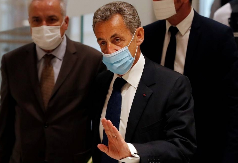 Fransanın sabiq prezidenti Nikola Sarkozi üç il həbs cəzasına məhkum olunub