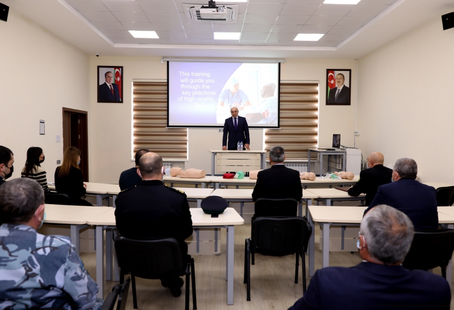 Gömrük Akademiyasında “İlk tibbi yardım” mövzusunda təlim keçirilib