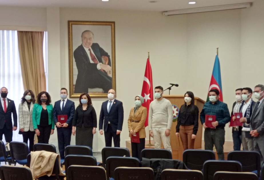 Ankarada mərhum səfir Fuad İsmayılovun xatirəsinə həsr olunmuş məqalə müsabiqəsinin qalibləri mükafatlandırılıb VİDEO