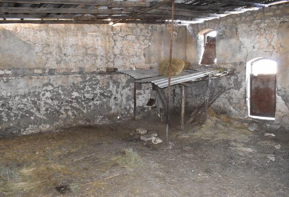 Les Arméniens ont utilisé la mosquée du village de Merdinli comme étable et ont détruit le cimetière