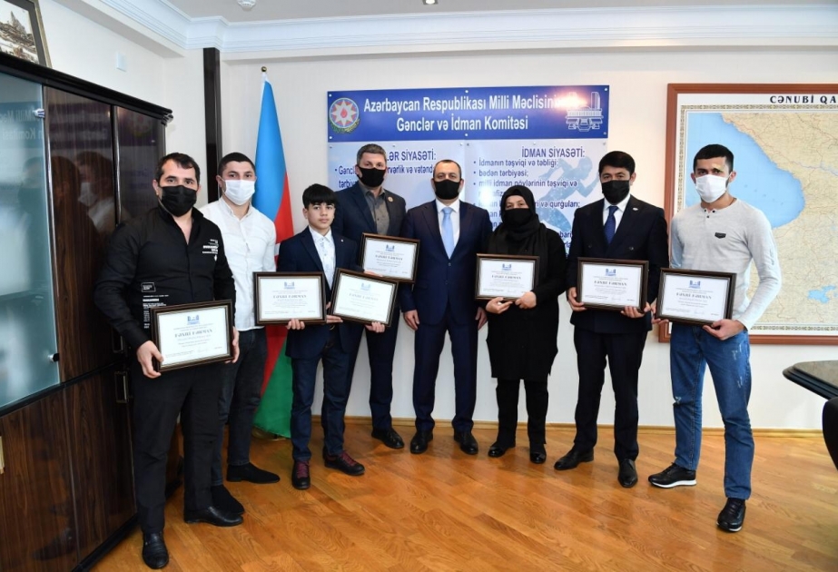 Milli Məclisdə Vətən müharibəsi şəhidinin ailə üzvləri, müharibə iştirakçıları və idmançılar ilə görüş keçirilib