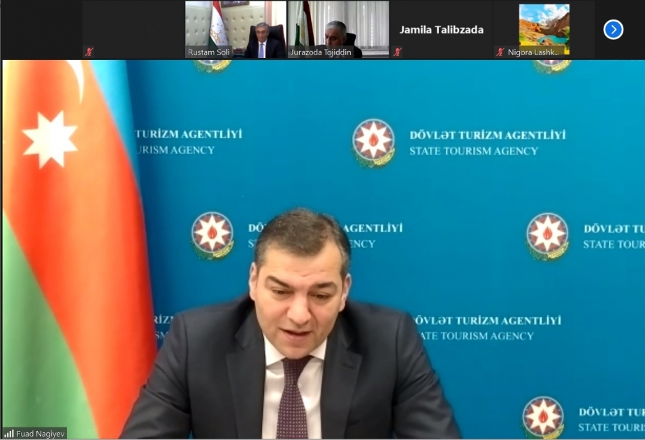 Azerbaiyán y Tayikistán discuten el desarrollo de las relaciones turísticas