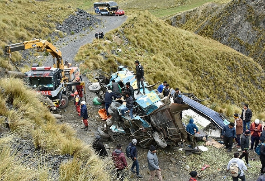 Boliviyada avtobus qəzası nəticəsində azı 21 nəfər həlak olub