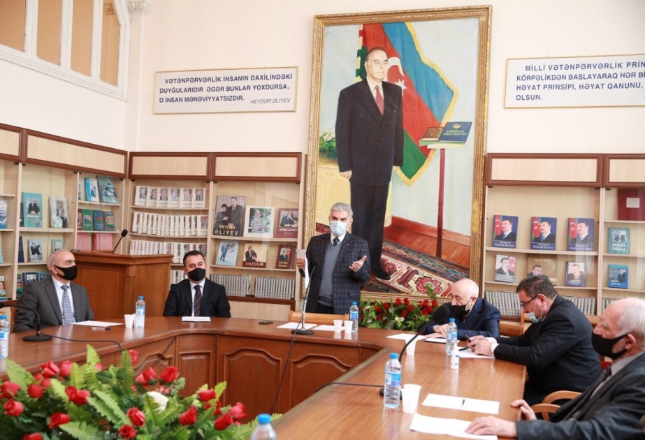 Azərbaycan Dövlət Pedaqoji Universitetində dəyirmi masa: Bu gün təhsildə nələr dəyişməlidir