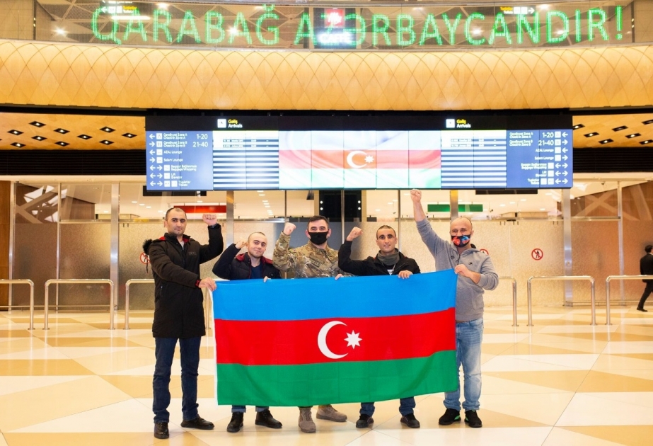 “YAŞAT” Fondu tərəfindən Türkiyəyə göndərilən 4 qazimiz sağalaraq Vətənə geri dönüb
