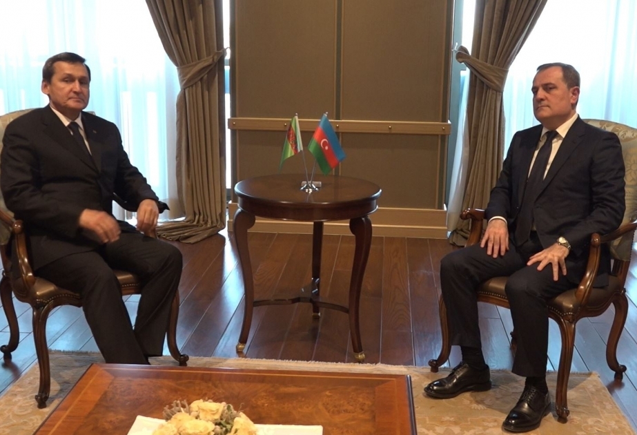 阿土两国外长在安卡拉举行会晤