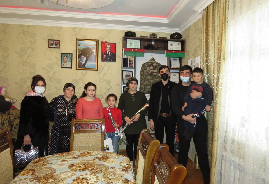 Vətən müharibəsi şəhidlərinin ailə üzvləri ziyarət edilib