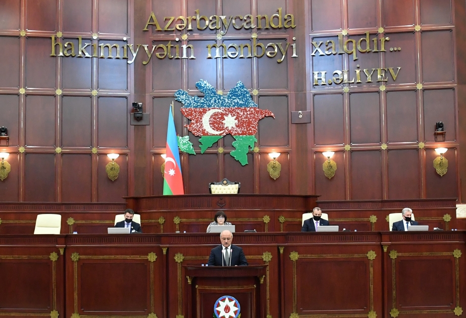 Milli Məclisin iclasında Bələdiyyələrin fəaliyyətinə inzibati nəzarəti həyata keçirən orqanın illik məruzəsi dinlənilib
