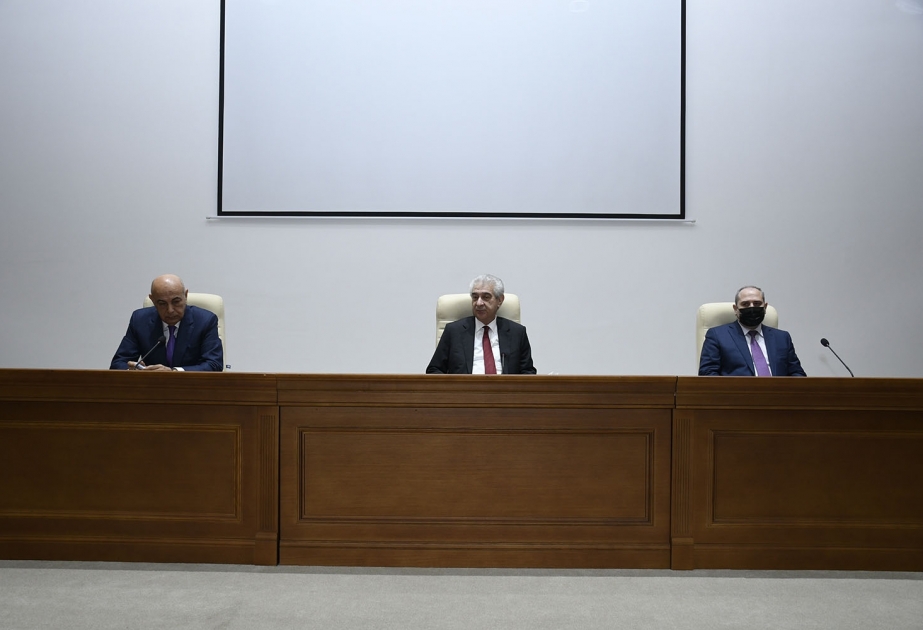 Yeni Azərbaycan Partiyasının Sədr müavini - Mərkəzi Aparatın rəhbəri Tahir Budaqov kollektivə təqdim olunub