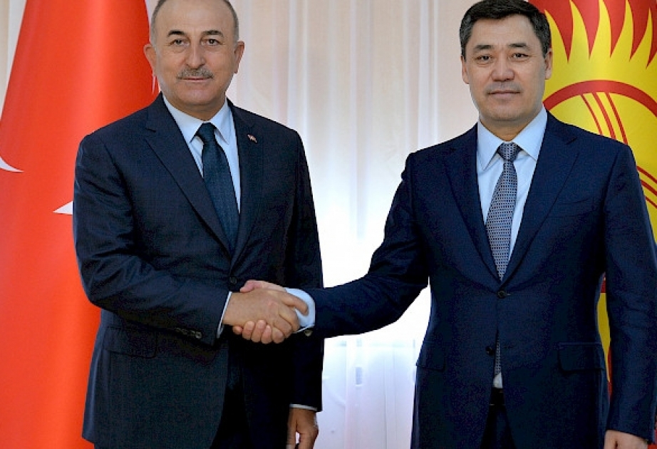 Qırğızıstan Prezidenti bu ölkədə səfərdə olan Türkiyənin xarici işlər nazirini qəbul edib