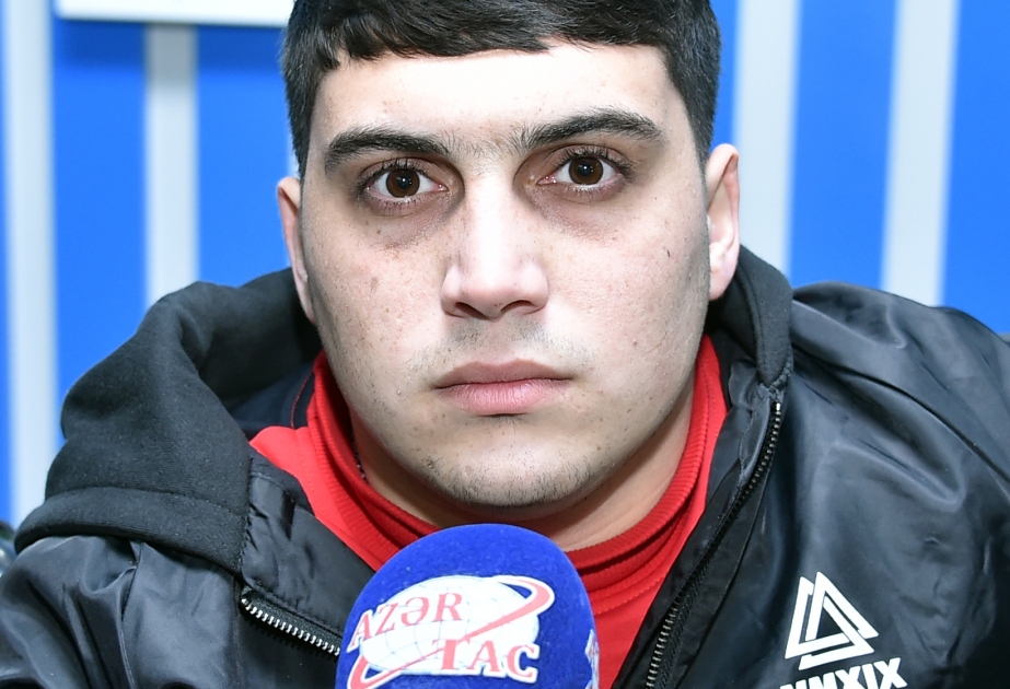 Camal Alxasov: Təkərli oturacaq üzərində hərəkət etmək çox rahatdır