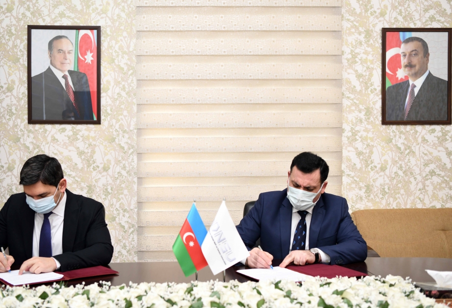 Se firma un memorando de cooperación entre “Dashkesan Demir Filiz” y la Universidad Estatal de Petróleo e Industria de Azerbaiyán