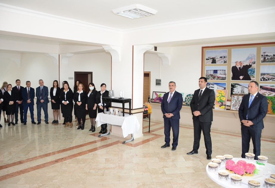 Naxçıvan Dövlət Universitetində heykəltəraşlıq və kulinariya nümunələrinin sərgisi təşkil edilib