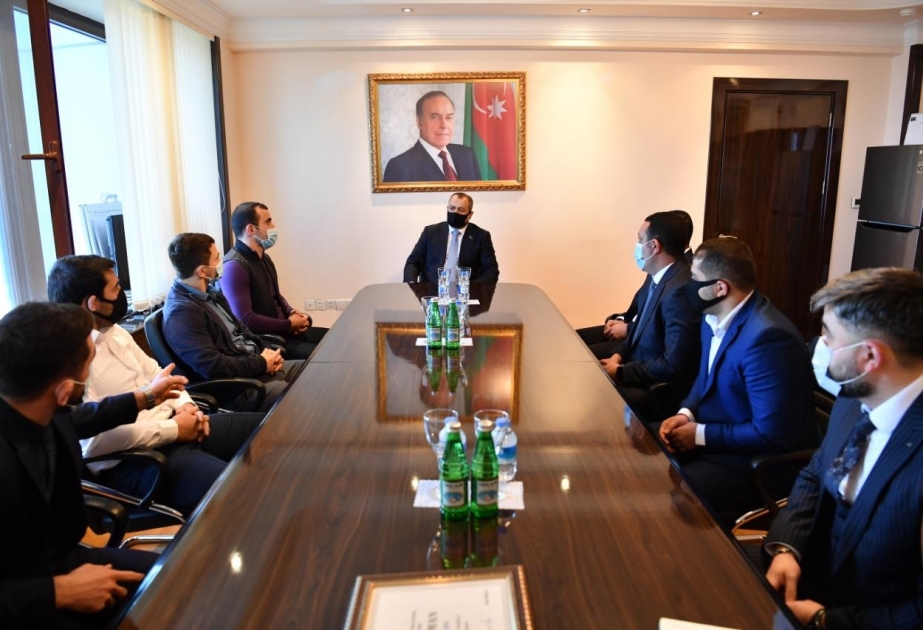 Milli Məclisin Gənclər və idman komitəsində idmançılarla görüş keçirilib